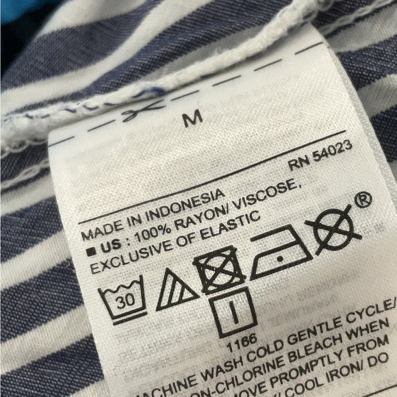 Old Navy Blue and White dress - Picture 4 of 4